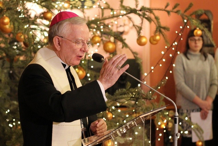 Opłatek stypendystów Fundacji Dzieło Nowego Tysiąclecia