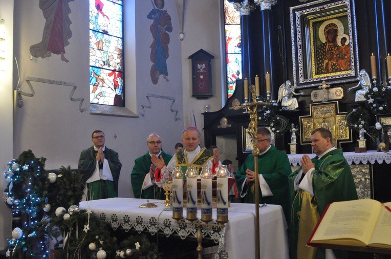 Uroczystość w Borzęcinie Dolnym