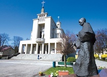 Sanktuarium w Niepokalanowie będzie jednym z dziewięciu miejsc pokazujących Maryję.