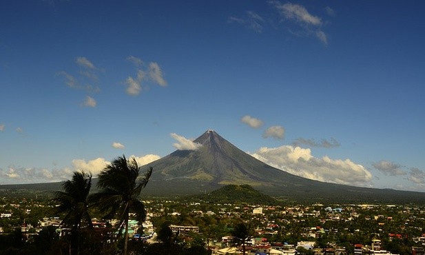 Wulkan Mayon coraz groźniejszy