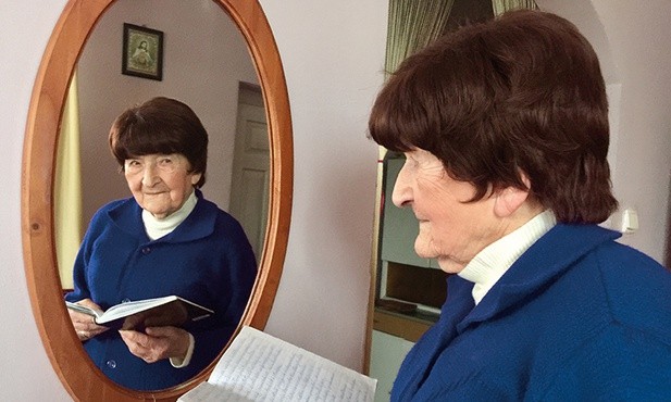 Zeszyt ze wspomnieniami nie jest zapisany do końca. Są jeszcze wolne kartki, które czasem pani Alfreda uzupełnia.