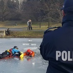 Pokaz ratownictwa na lodzie w Parku Śląskim 