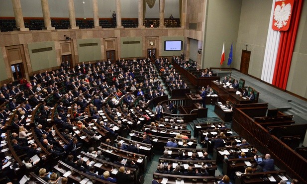 Będą kary za "polskie obozy śmierci" i negowanie zbrodni ukraińskich nacjonalistów