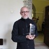 Ojciec Robert Mól z nagrodą " Róże Kłodzkie" 2017