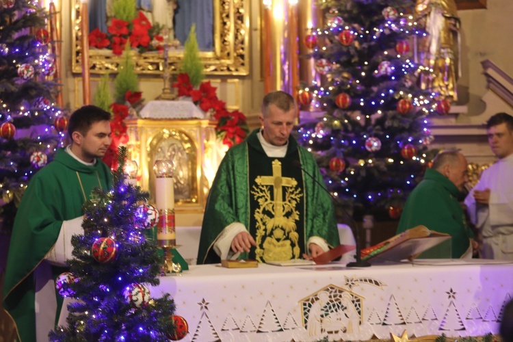 Poświęcenie sztandaru Rycerzy Kolumba w Gilowicach