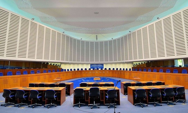 Sala rozpraw Europejskiego Trybunału Praw Człowieka w Strasburgu