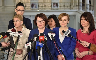 PiS nie śpieszy się z projektem "Zatrzymaj aborcję"