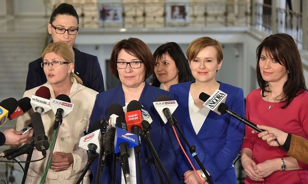 PiS nie śpieszy się z projektem "Zatrzymaj aborcję"