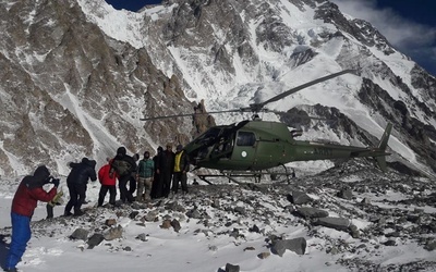 Ratownicy spod Nanga Parbat wrócili do bazy pod K2