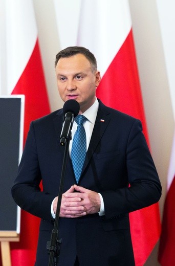 W twarzach, losach tych osób, zawarta jest dramatyczna historia Polski
