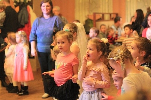 Zabawa z Niedźwiedziem w Starych Siołkowicach