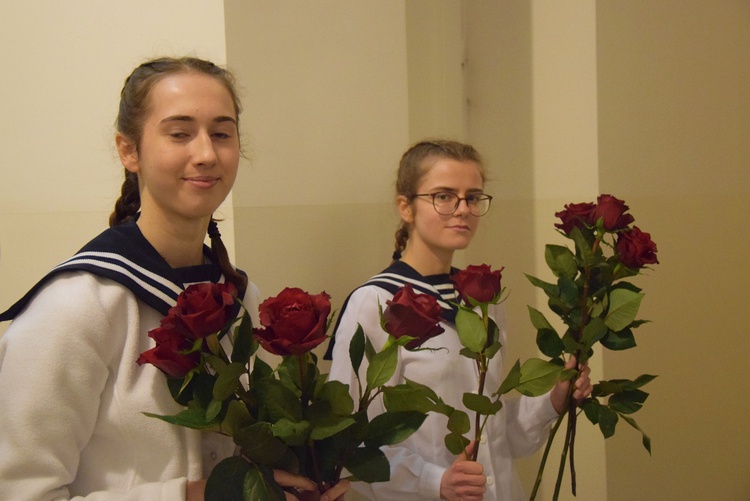 Studniówka w liceum sióstr niepokalanek w Szymanowie