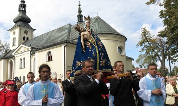 Z "Gościem" w parafii w Hałcnowie