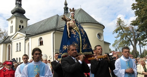 Z "Gościem" w parafii w Hałcnowie