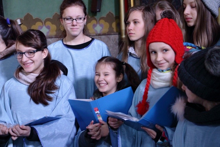 Poświęcenie tablicy upamiętniającej Helenę Kmieć