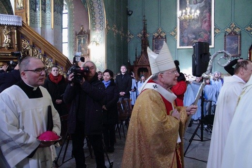 Poświęcenie tablicy upamiętniającej Helenę Kmieć