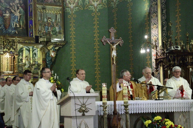 Poświęcenie tablicy upamiętniającej Helenę Kmieć