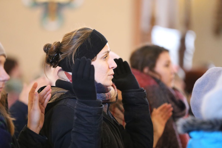 Modlitwa uwielbienia w Sulisławicach