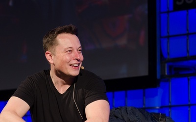 Elon Musk sfinalizował przejęcie Twittera. Byli szefowie wyprowadzeni z siedziby firmy