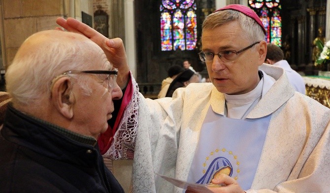 Biblijny przepis na radość: woda, wino i olej