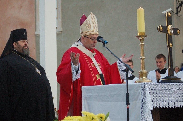 Abp Józef na fotografii