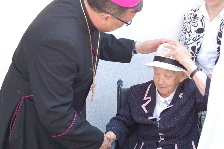 Abp Józef na fotografii