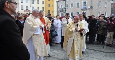 Przyszliśmy się ukłonić, Prudniku, za Jana...