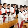 ▲	Rozesłanie diakonów odbyło się podczas nieszporów w kościele seminaryjnym.