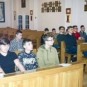 ◄	Uczestnicy rekolekcji w seminaryjnej  kaplicy. 