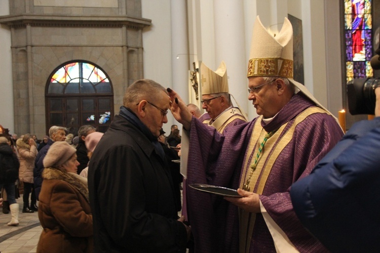 Środa Popielcowa w archikatedrze