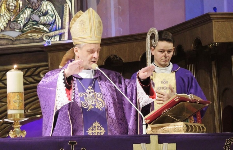 Środa Popielcowa w katedrze św. Mikołaja w Bielsku-Białej