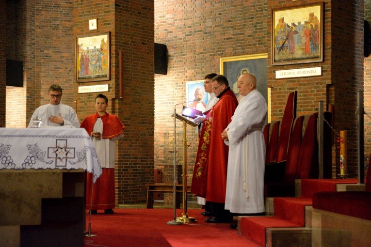 Droga Krzyżowa w kościele Przemienienia Pańskiego