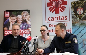 Do włączenia się w akcję zachęcają (od lewej): ks. Robert Kowalski, Agnieszka Wójcicka i Grzegorz Sambor