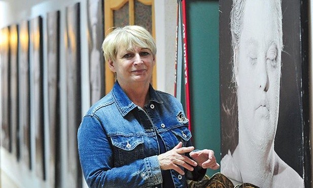 Maria Budzyńska-Pietrusza podkreśla, że państwo powinno wspierać tworzenie miejsc pracy dla osób niepełnosprawnych, inaczej będzie istniał rażący podział między ludźmi.