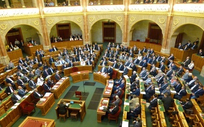 Parlament węgierski przyjął rezolucję o poparciu Polski