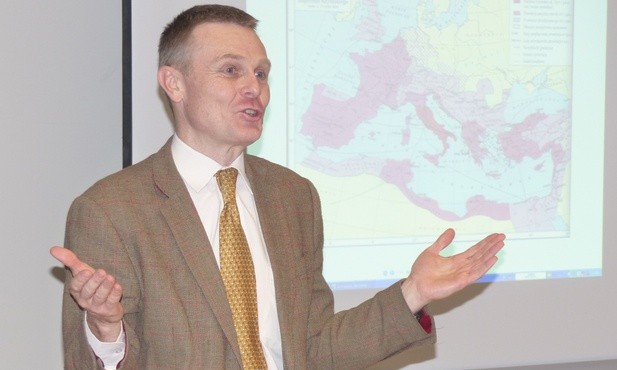 Studiował pogan, zgłębiał Bazylego