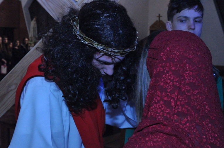 Droga w Chomranicach