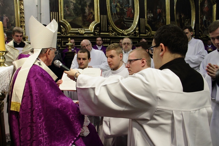 Udzielenie posługi akolitatu i lektoratu klerykom WSD w Krakowie 2018