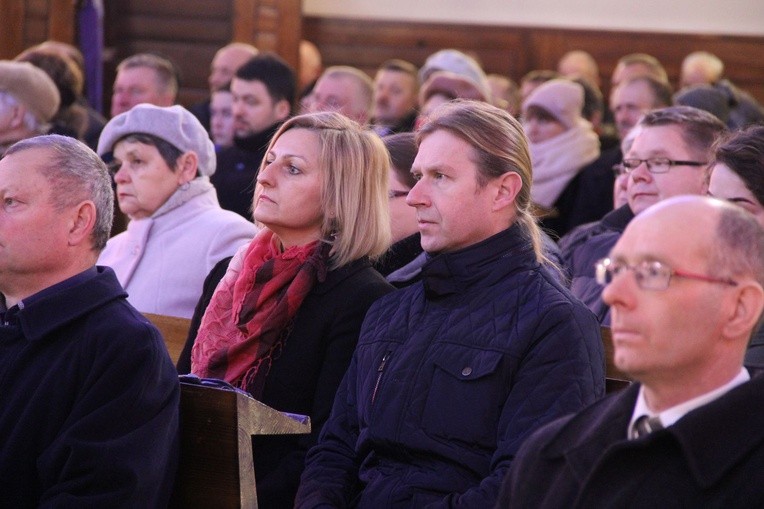 Poświęcenie witraży w Siedliskach Tuchowskich
