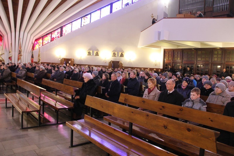 Poświęcenie witraży w Siedliskach Tuchowskich