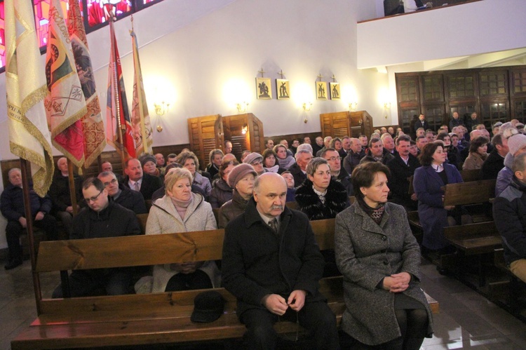 Poświęcenie witraży w Siedliskach Tuchowskich