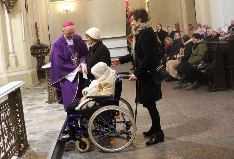 Podziękowanie bp. Andrzejowi Iwaneckiemu 