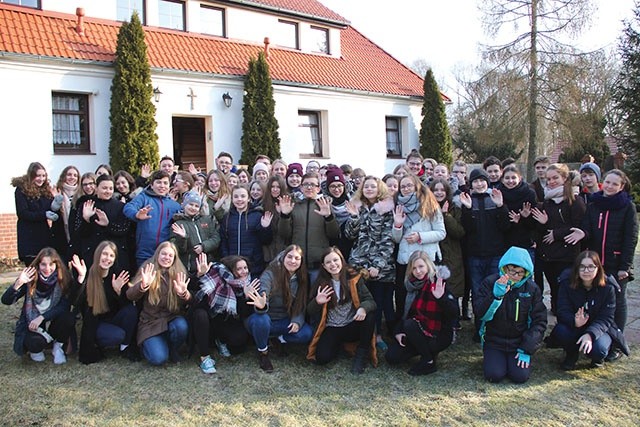 W rekolekcjach wzięły udział osoby w wieku gimnazjalno-licealnym.  