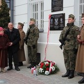 Na gmachu muzeum odsłonięto tablicę upamiętniającą żołnierzy Armii Krajowej
