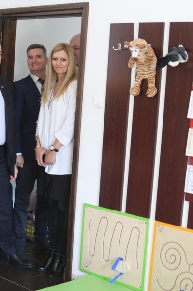Otwarcie Klubu Caritas "Pod skrzydem anioła" w Radziechowach