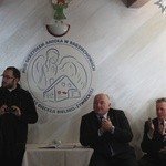 Otwarcie Klubu Caritas "Pod skrzydem anioła" w Radziechowach