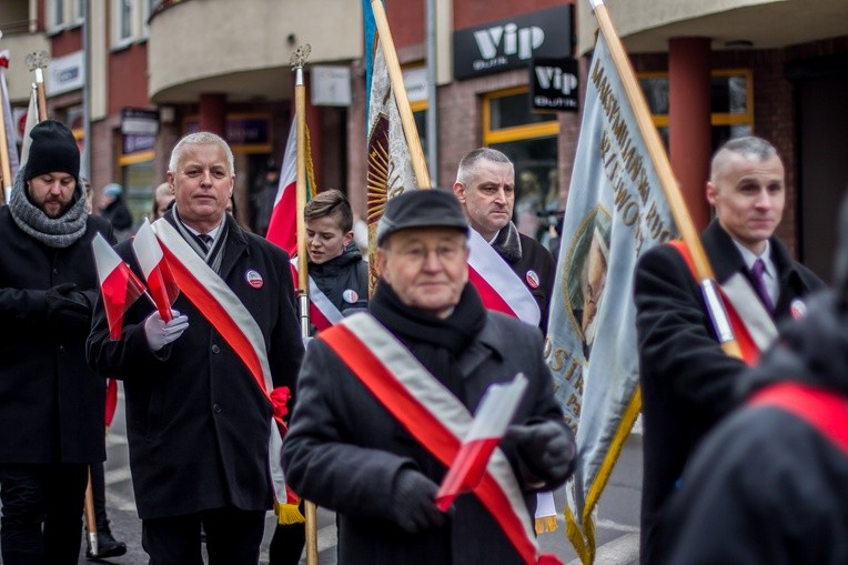 Cześć i chwała bohaterom