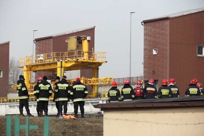 Akcja służb w rejonie stopnia Dąbie