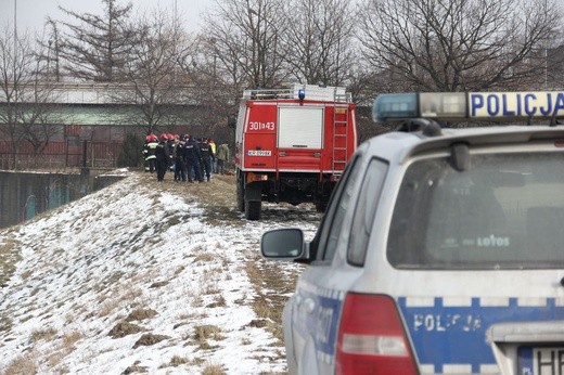 Akcja służb w rejonie stopnia Dąbie