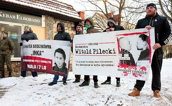 ▲	Malborski marsz przeszedł od skweru Żołnierzy Wyklętych do ronda Danuty Siedzikówny ps. „Inka”.